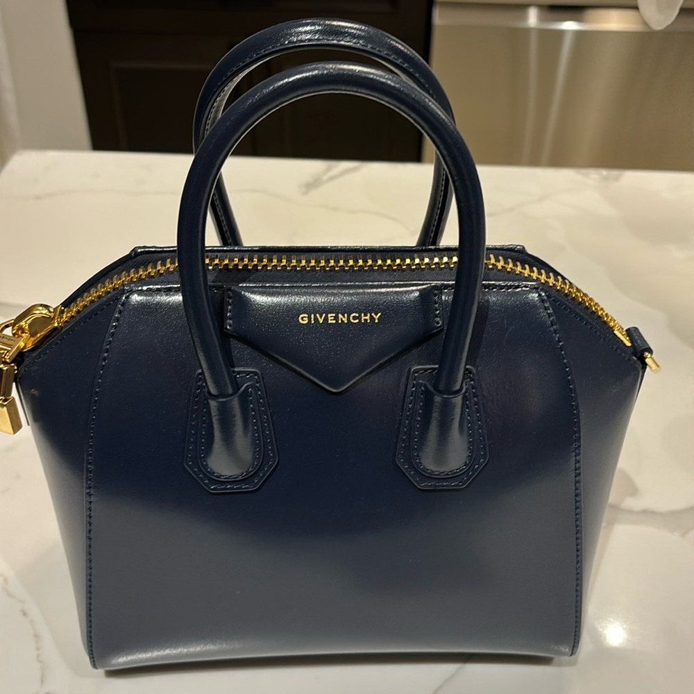 Givenchy Mini Antigona